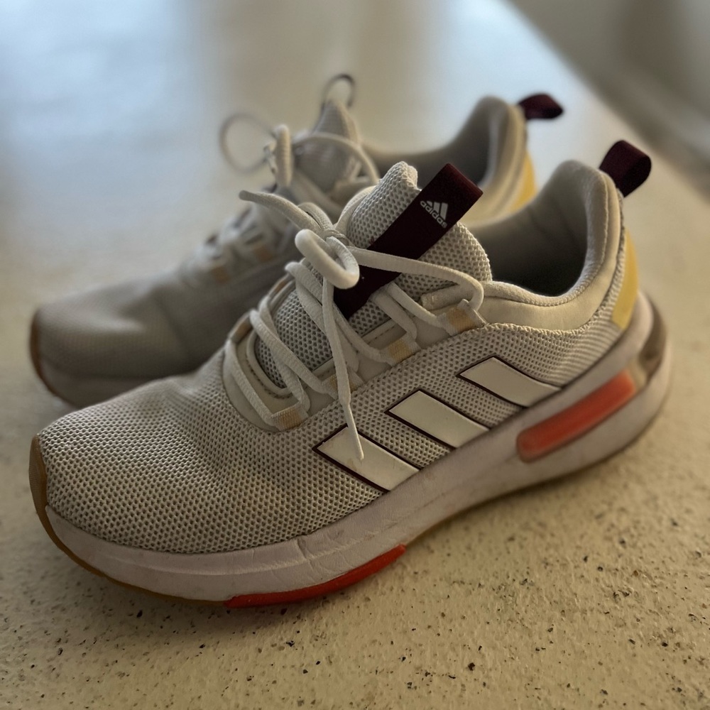 Adidas - Picture 3 of 4